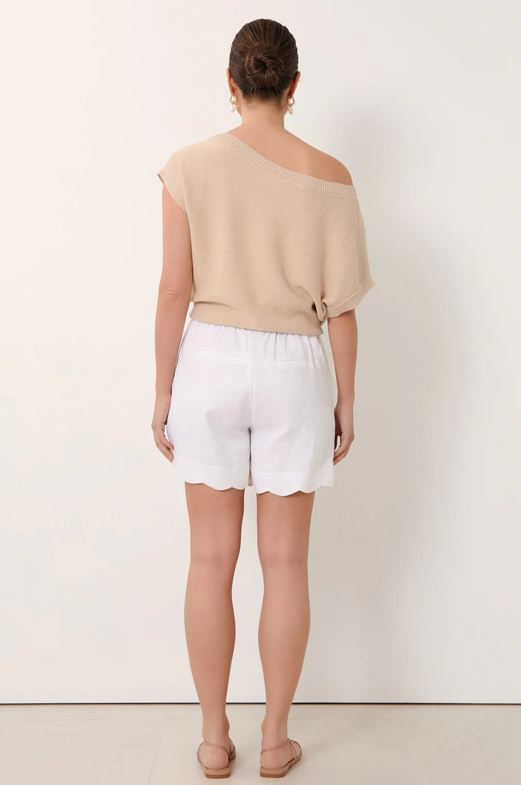 Scalloped Linen Short