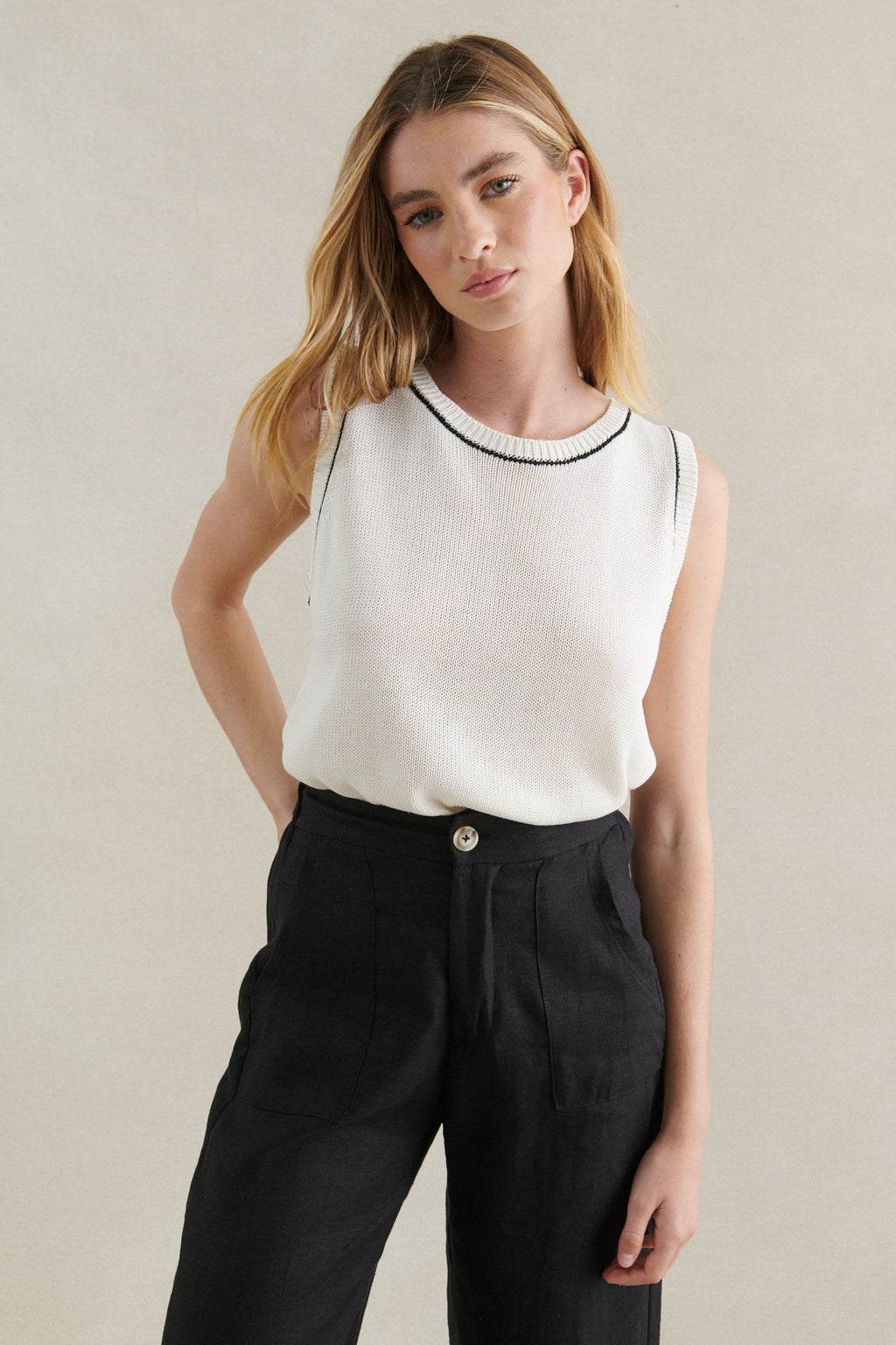 Contrast Tank
