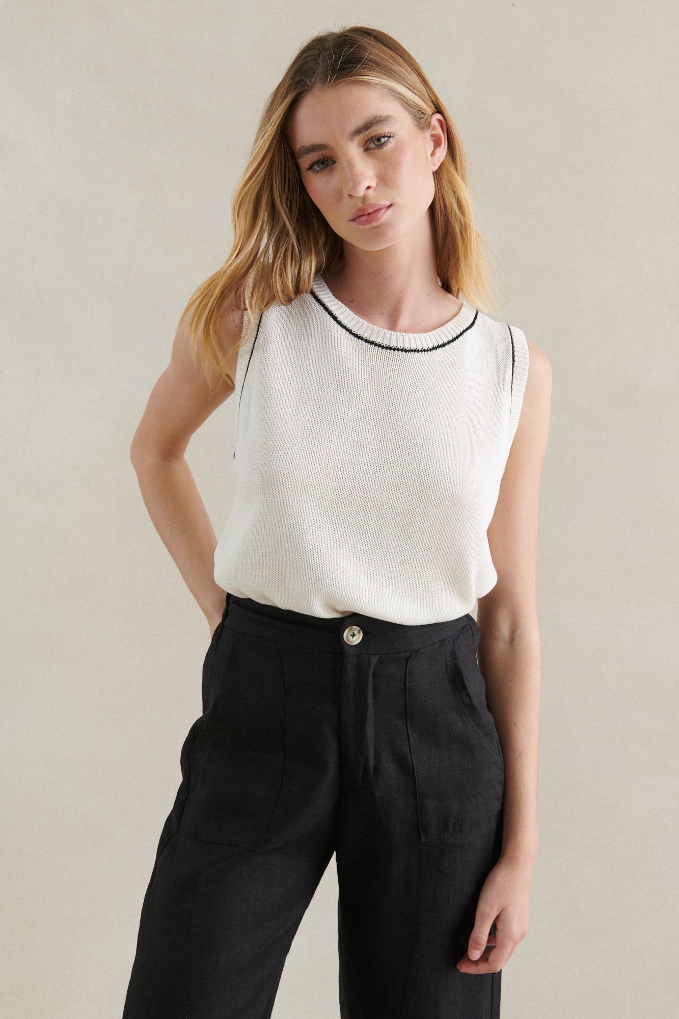 Contrast Tank