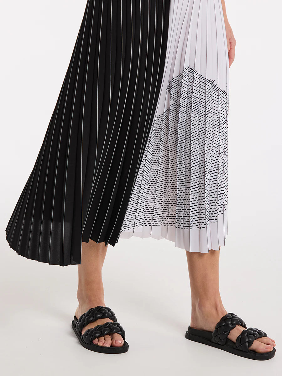 Mono Pleated Skirt