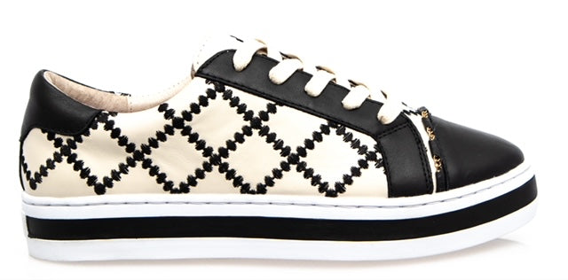 Pleat  Black/Ivory